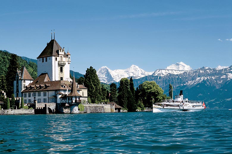 The paddle steamer Blümlisalp on Lake Thun, Interlaken