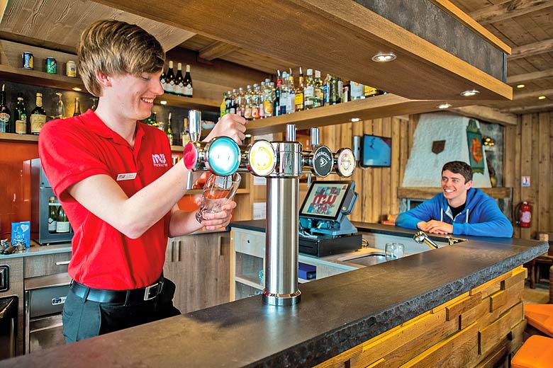 The spacious bar at Chalet Hotel Aiguille Percée