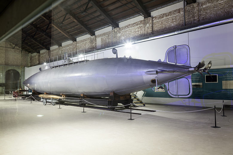 See the first electric submarine at the Naval Museum